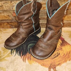 Justin Gypsy boots women's size 10, fit like size 9.5